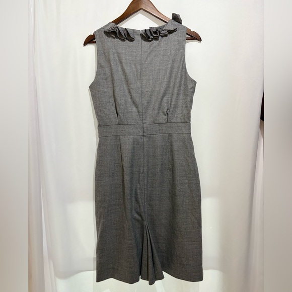 J Crew Sheath Pencil Dress Women 8 Gray Wool Blend Ruffle Applique Career‎ Corp - Picture 8 of 8